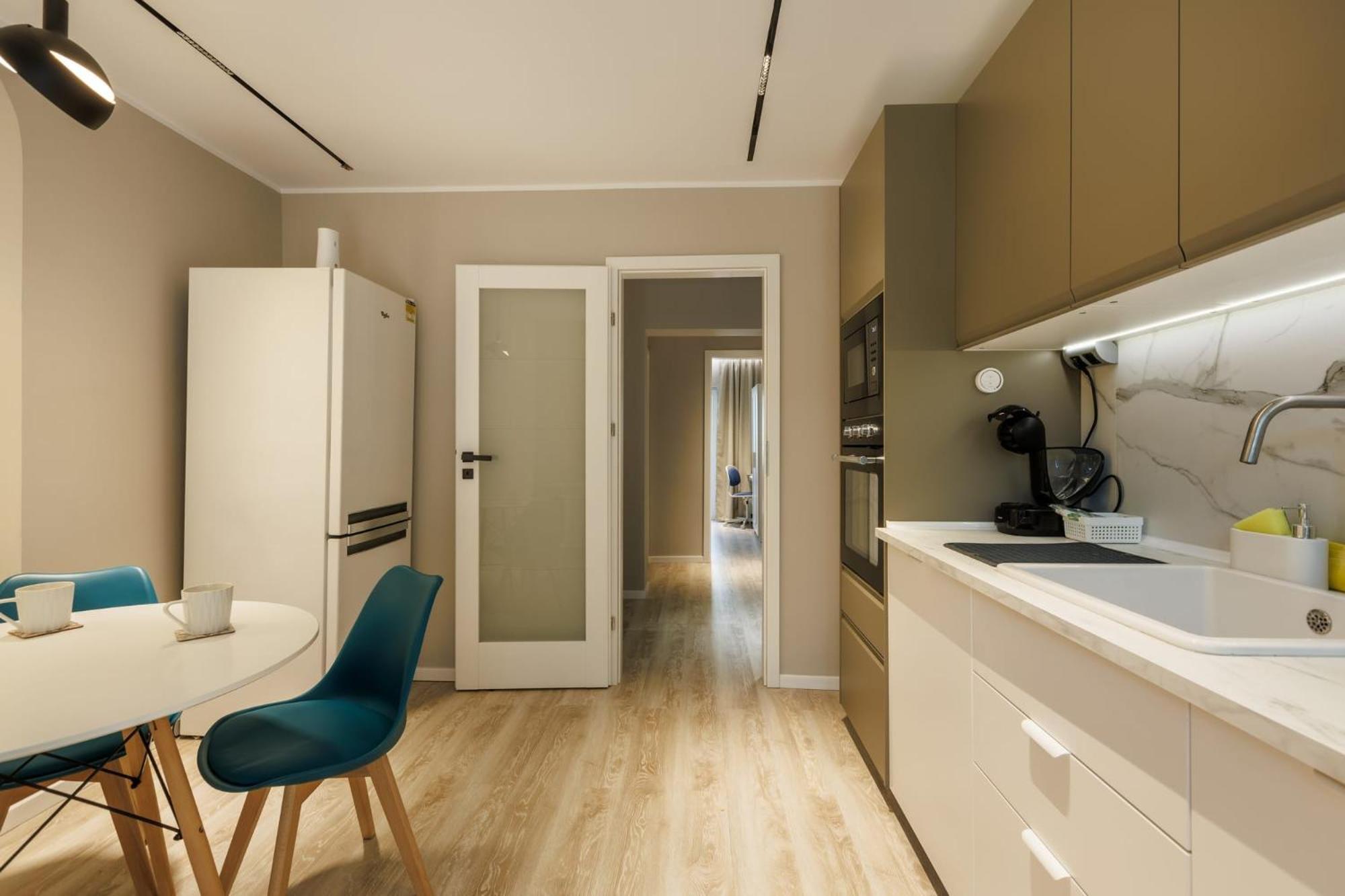Downtown Breeze Apartment